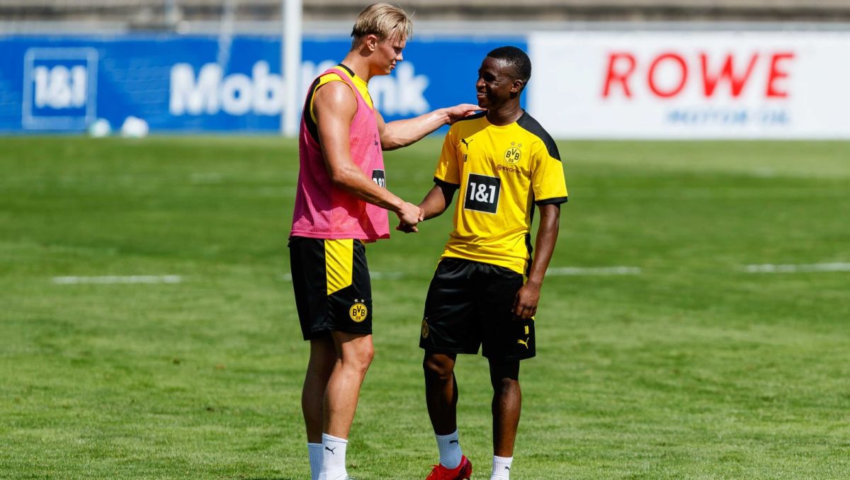 Treningi Zamiast Lekcji 15 Letni Youossoufa Moukoko Na Obozie Bvb Sport Tvp Pl