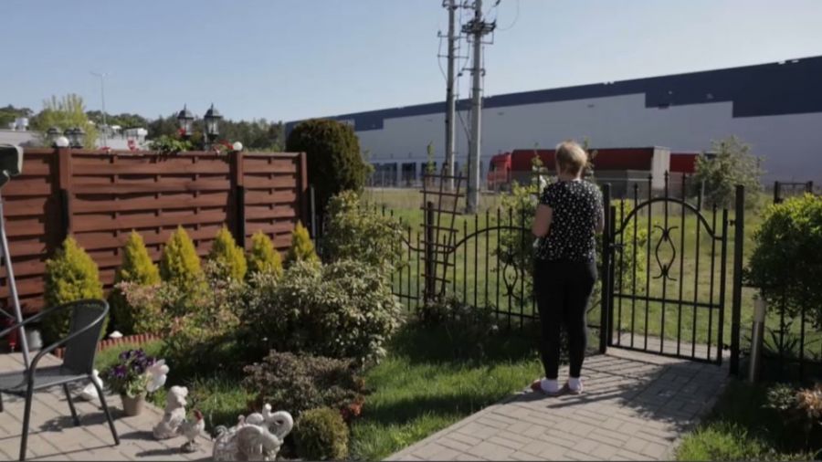 Mieszkańcy Lisiego Ogona i Łochowa narzekają na hałas i na nadmierne oświetlenie. 
