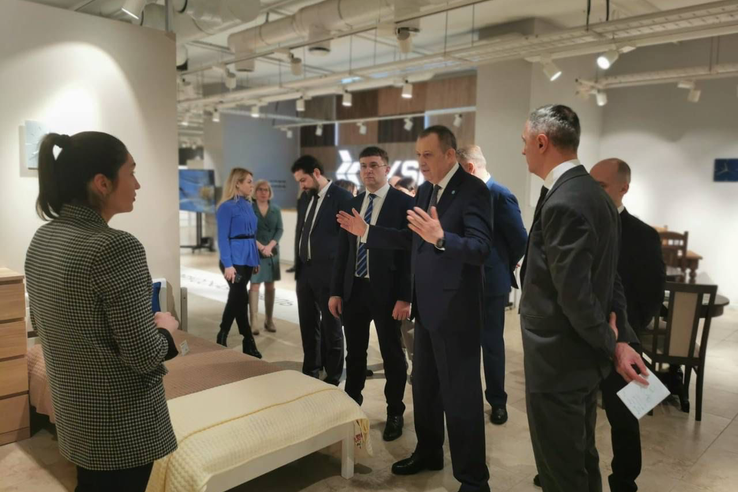 Губернатар Ленінградскай вобласці Аляксандр Драздзенка ў Менску. (Фота: lenobl.ru)