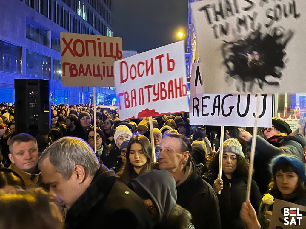 У Варшаве адбыўся марш «Яе звалі Ліза» ў памяць пра згвалтаваную беларуску. Варшава, Польшча. 6 ссакавіка 2024 года. (Фота: Аліса Ганчар / Белсат)