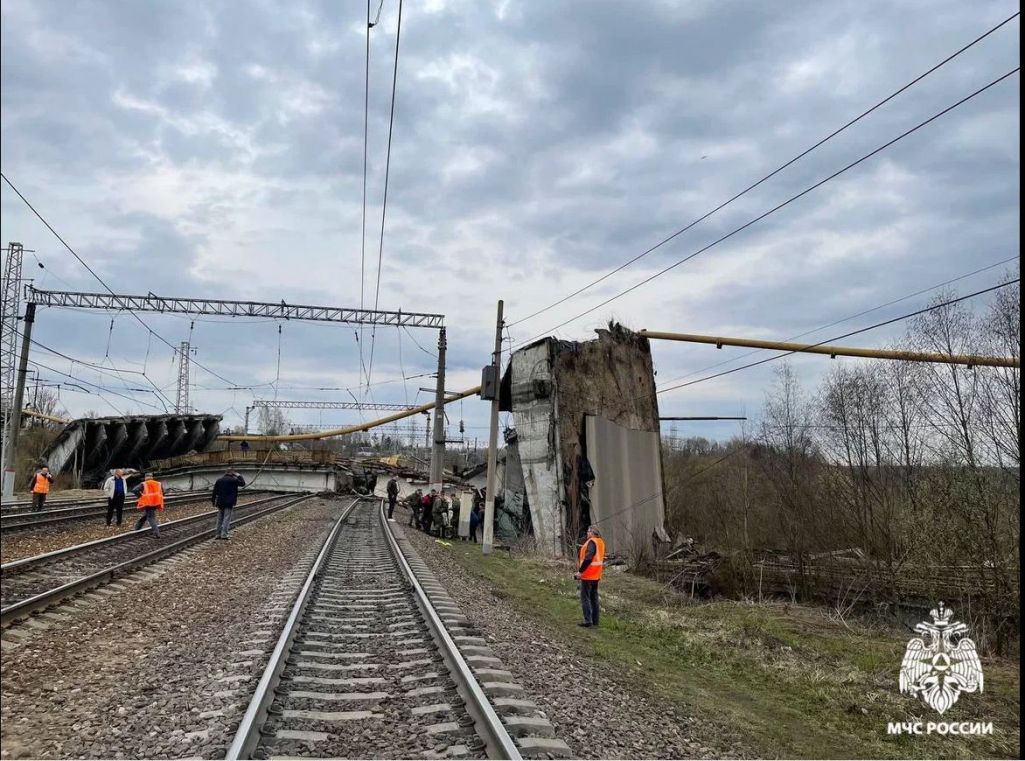 Разбураны мост у Вязьме. (Крыніца: Mash / Telegram)