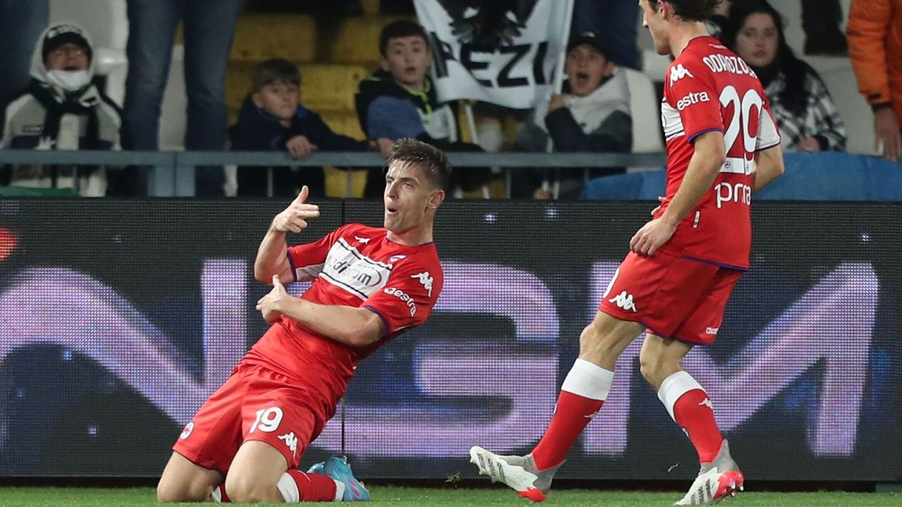 Krzysztof Piątek zdobył bramkę w meczu Fiorentiny ze Spezią (fot. Getty)