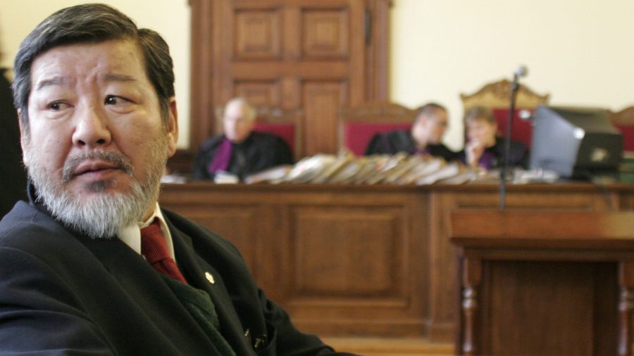 Yoshiho Umeda zeznawał w 2005 roku przed Sądem Okręgowym w Katowicach w procesie w sprawie pacyfikacji w stanie wojennym śląskich kopalń "Wujek" i "Manifest Lipcowy". Fot. PAP/Andrzej Grygiel