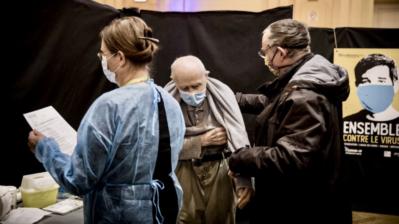 Pandemia koronawirusa w Strasbourgu (fot. Elyxandro Cegarra/Anadolu/Getty Images) Pandemia koronawirusa w Strasbourgu (fot. Elyxandro Cegarra/Anadolu/Getty Images)