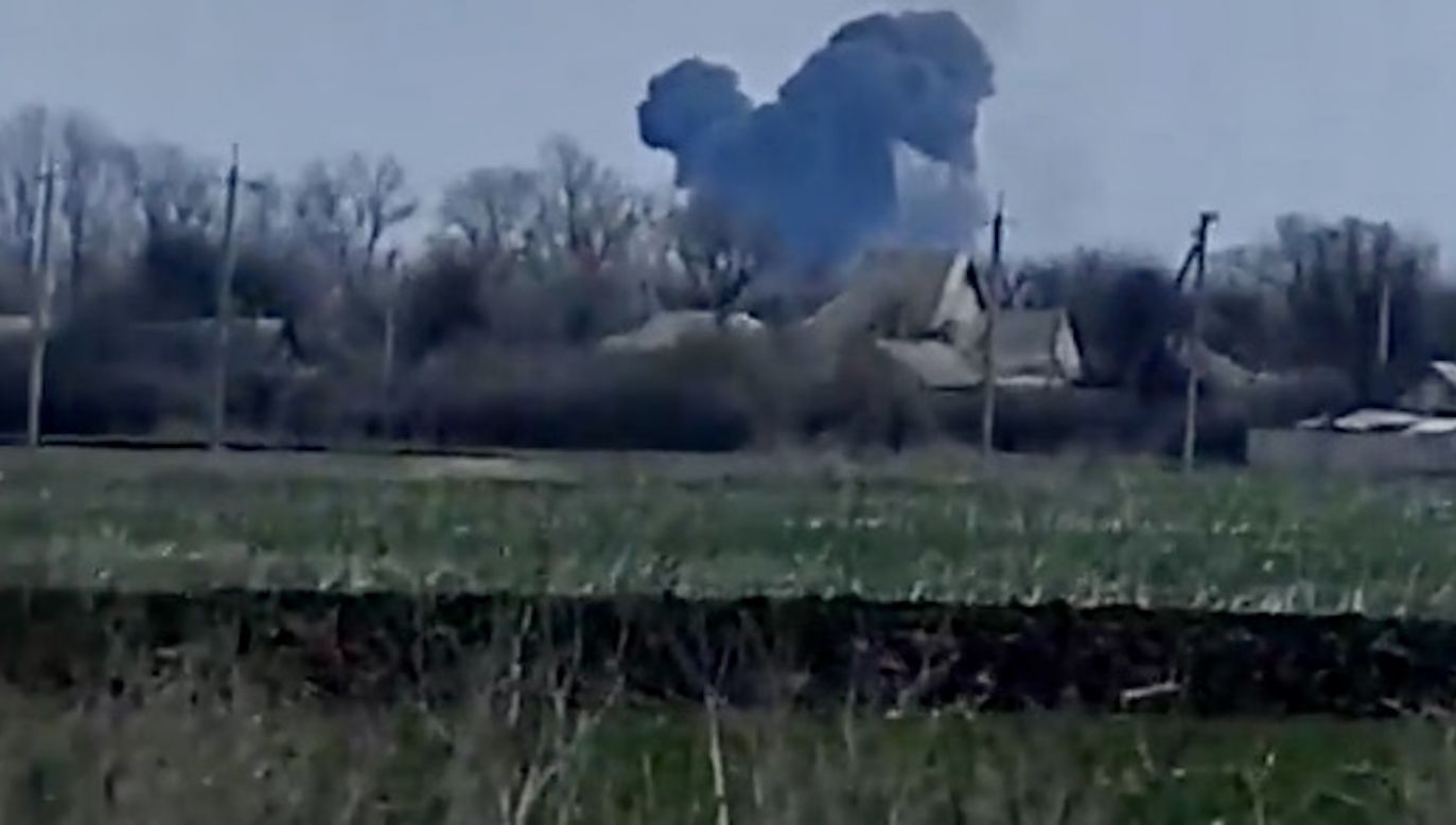 Украина сбила самолет рф. Над Украиной подбили НЛО. Сбитый Су-34 над Харьковым. Русские военные сбили украинские истребители.
