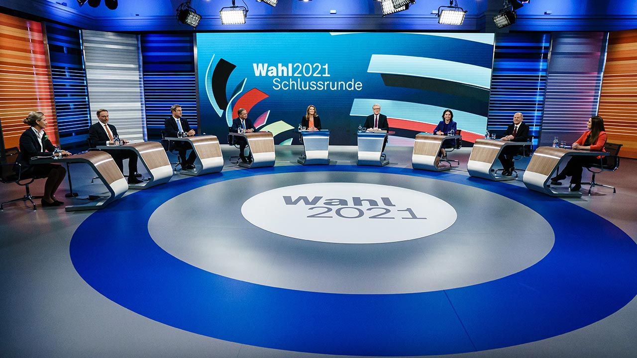 Liderzy niemieckich partii podczas telewizyjnej debaty przedwyborczej 23 września 2021 r. (fot. Clemens Bilan - Pool/Getty Images) Liderzy niemieckich partii podczas telewizyjnej debaty przedwyborczej 23 września 2021 r. (fot. Clemens Bilan - Pool/Getty Images)