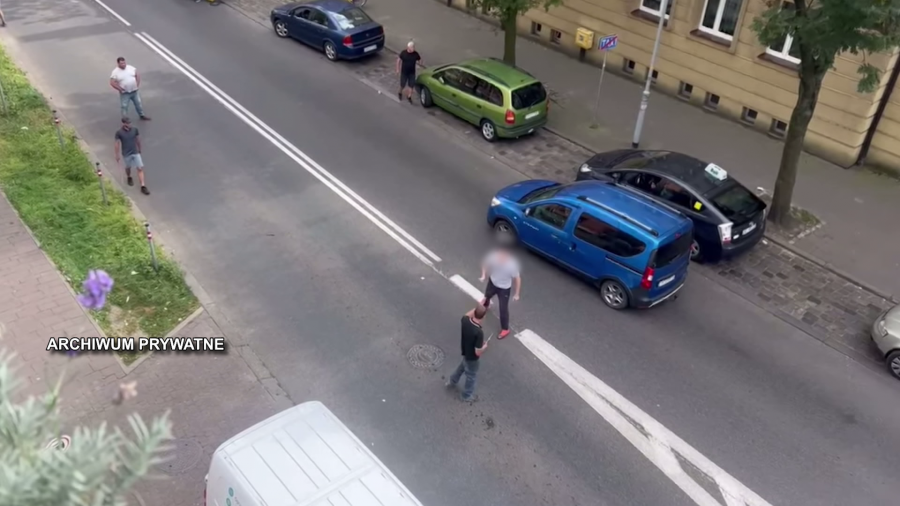 Panu Przemysławowi udało się skutecznie obezwładnić nożownika. Fot. TVP3 Katowice