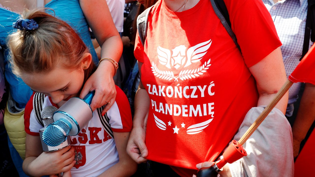 Premier był pytany o to, co powiedziałby osobom, które twierdzą, że nie ma pandemii (fot. Kacper Pempel/Reuters) Premier był pytany o to, co powiedziałby osobom, które twierdzą, że nie ma pandemii (fot. Kacper Pempel/Reuters)