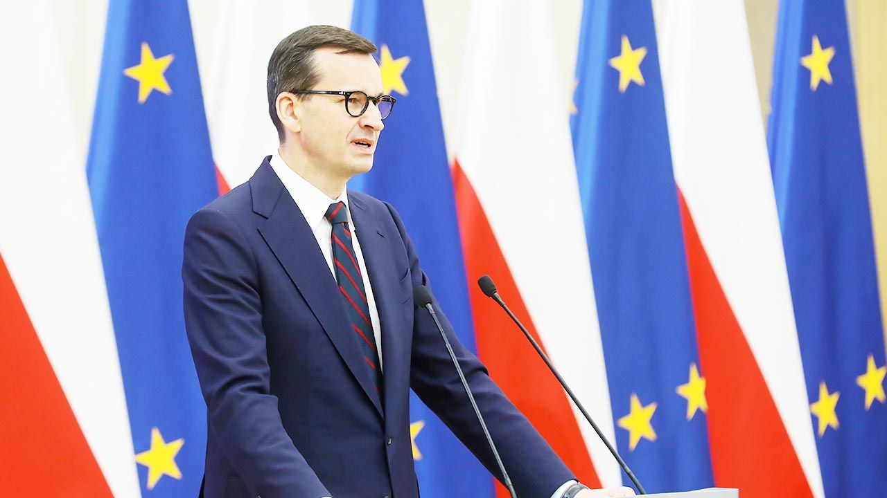 Premier odpowiada na pytania internautów w formule Q&A (fot. PAP/Rafał Guz) Premier odpowiada na pytania internautów w formule Q&A (fot. PAP/Rafał Guz)