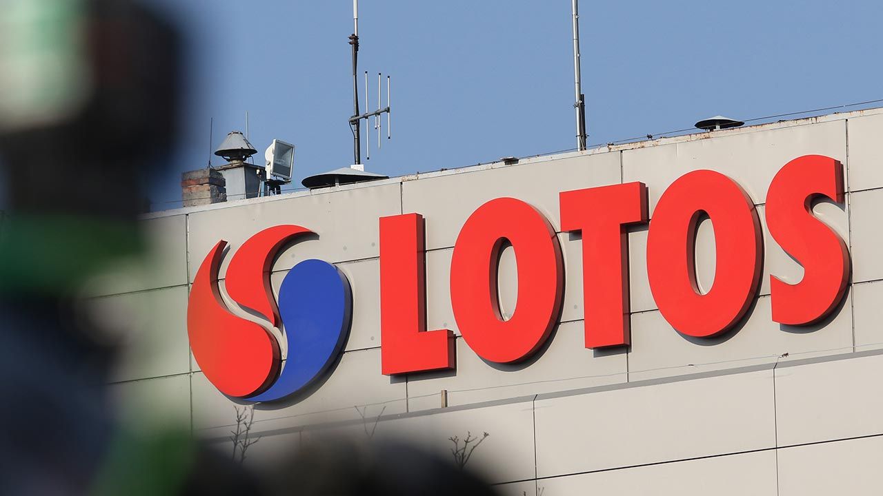 Stabilna pozycja Grupy LOTOS w trudnym 2020 roku (fot. Michal Fludra/NurPhoto via Getty Images) Stabilna pozycja Grupy LOTOS w trudnym 2020 roku (fot. Michal Fludra/NurPhoto via Getty Images)