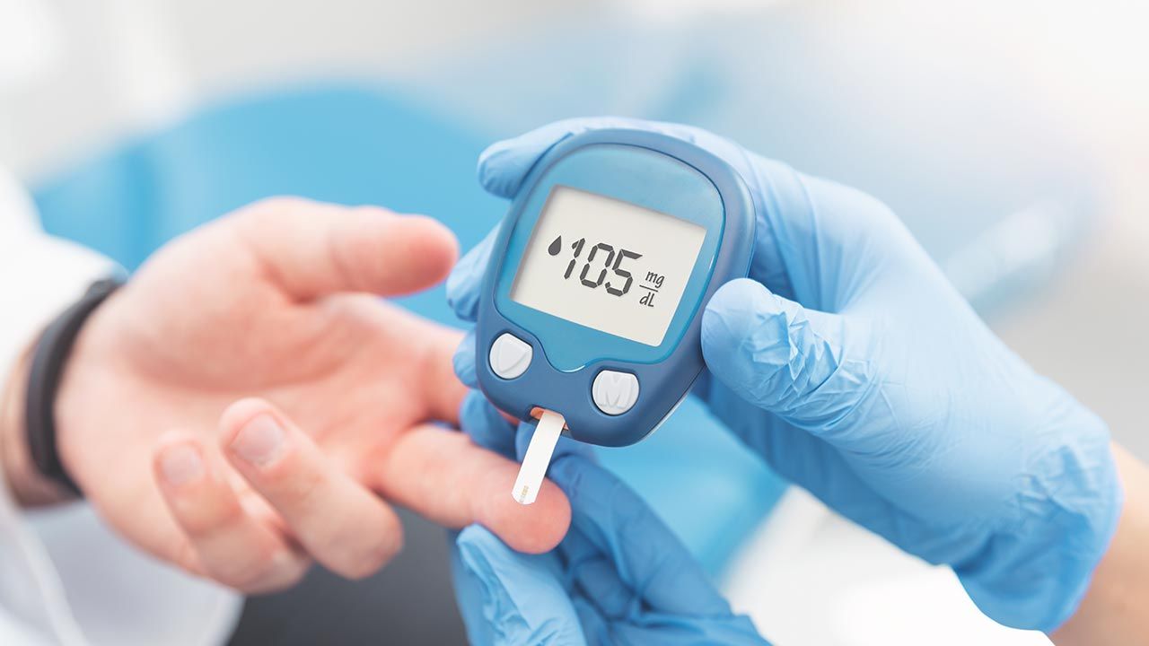 Cukrzyca zwiększa ryzyko ciężkiego przebiegu infekcji COVID-19 (fot. Shutterstock/Proxima Studio)