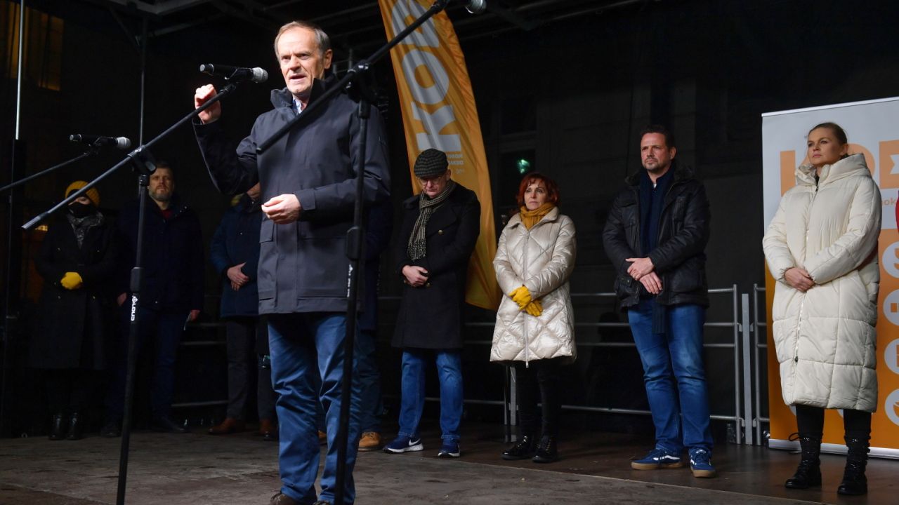 Przewodniczący PO Donald Tusk (fot. PAP/Radek Pietruszka) Przewodniczący PO Donald Tusk (fot. PAP/Radek Pietruszka)