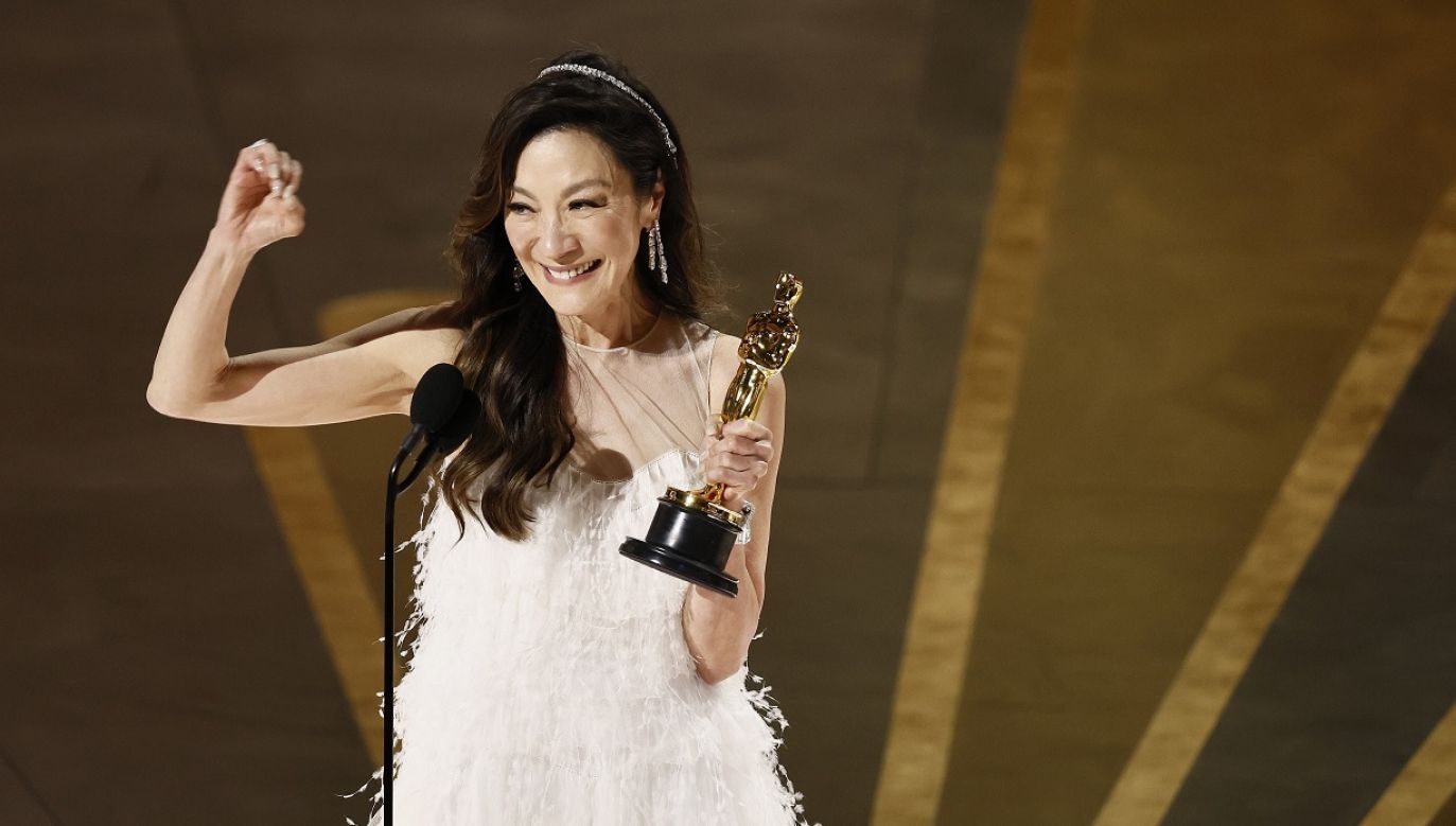 Michelle Yeoh otrzymała Oscara dla najlepszej aktorki pierwszoplanowej (fot. PAP/EPA/ETIENNE LAURENT)