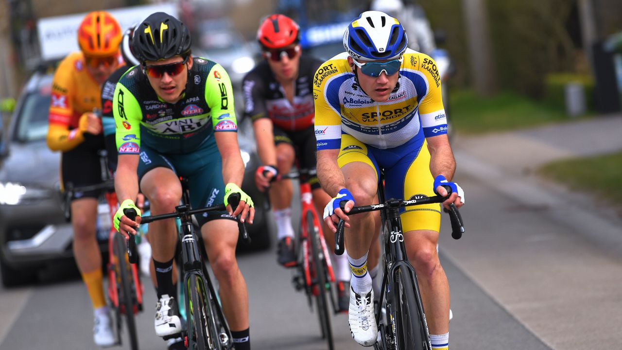 Wout Van Elzakker (Team Vini Zabu’ Brado KTM) i Ruben Apers (Team Sport Vlaanderen) (fot. Getty)