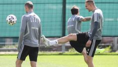 Legia Warszawa trenuje przed powrotem Ekstraklasy (fot. PAP)