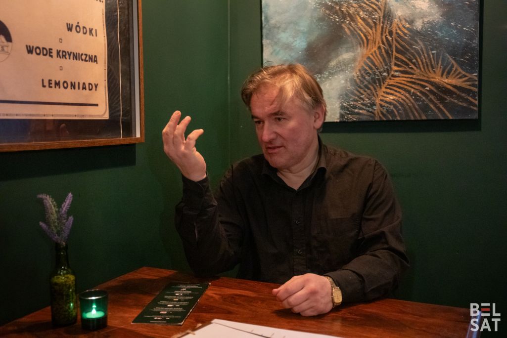 Музыка Сяргей Пукст. Варшава, Польшча. 3 сакавіка 2024 года. (Фота: Белсат)
