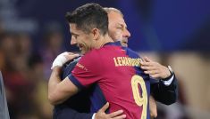 Robert Lewandowski z Hansim Flickiem (fot. Getty)