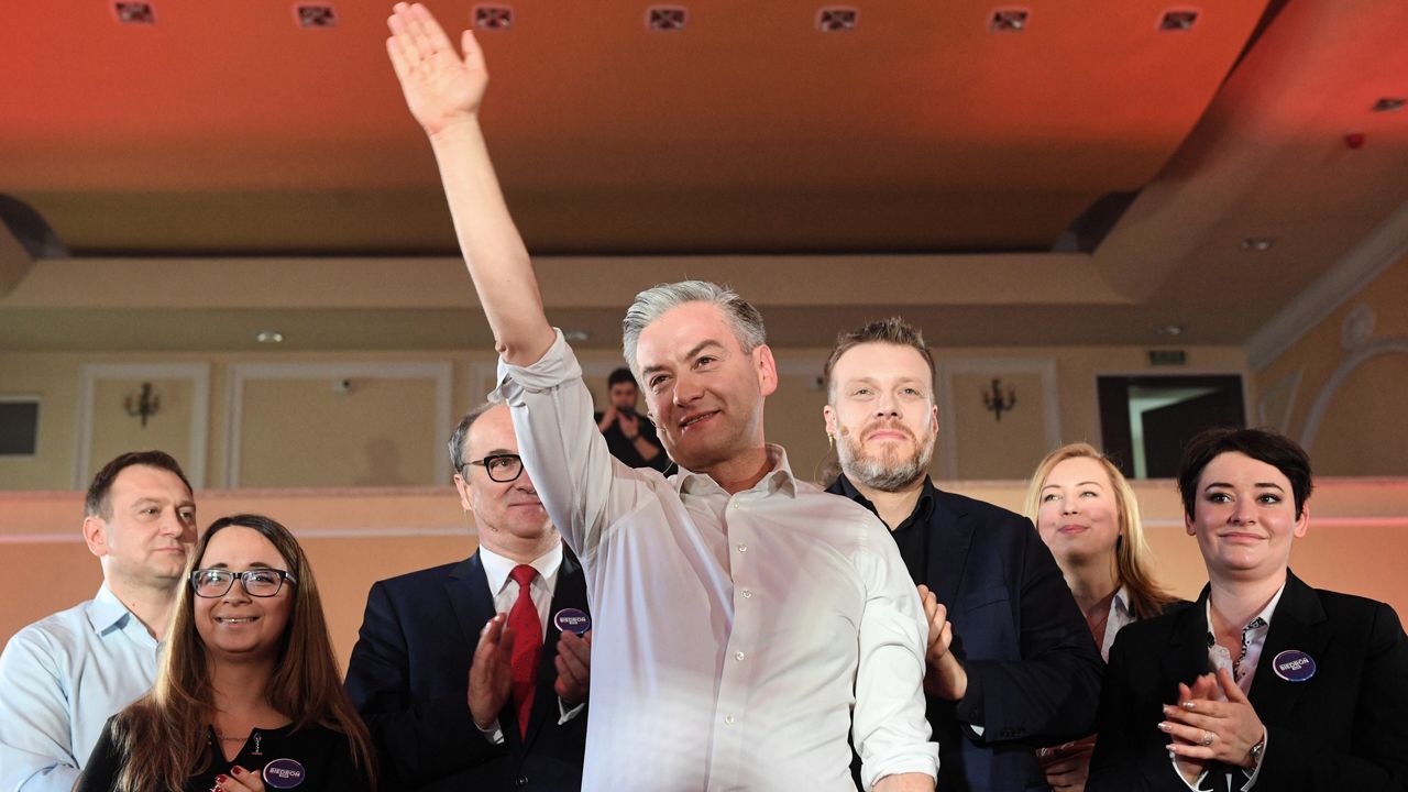 Ochronę życia Robert Biedroń nazwał „piekłem kobiet” (fot. PAP/Radek Pietruszka) Ochronę życia Robert Biedroń nazwał „piekłem kobiet” (fot. PAP/Radek Pietruszka)