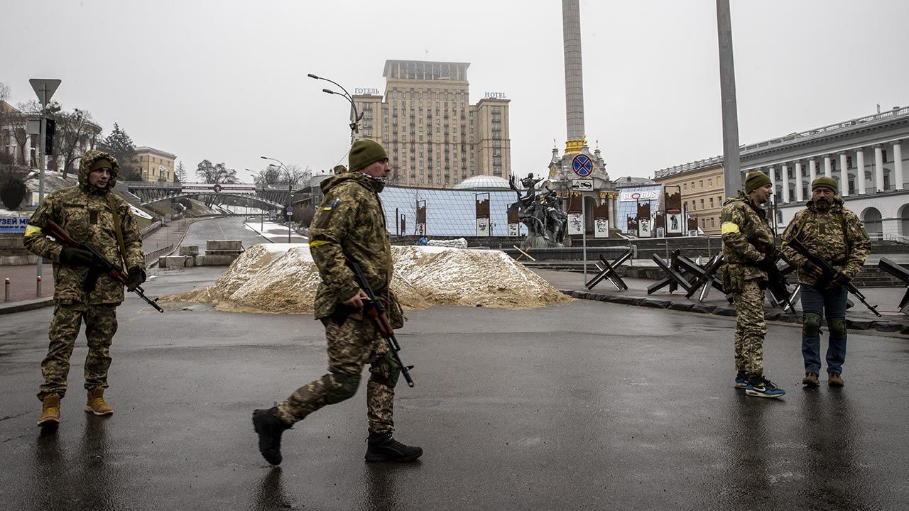 „Jeśli padnie Kijów, Rosja skieruje agresję na Polskę” (fot. Aytac Unal/Anadolu Agency via Getty Images)