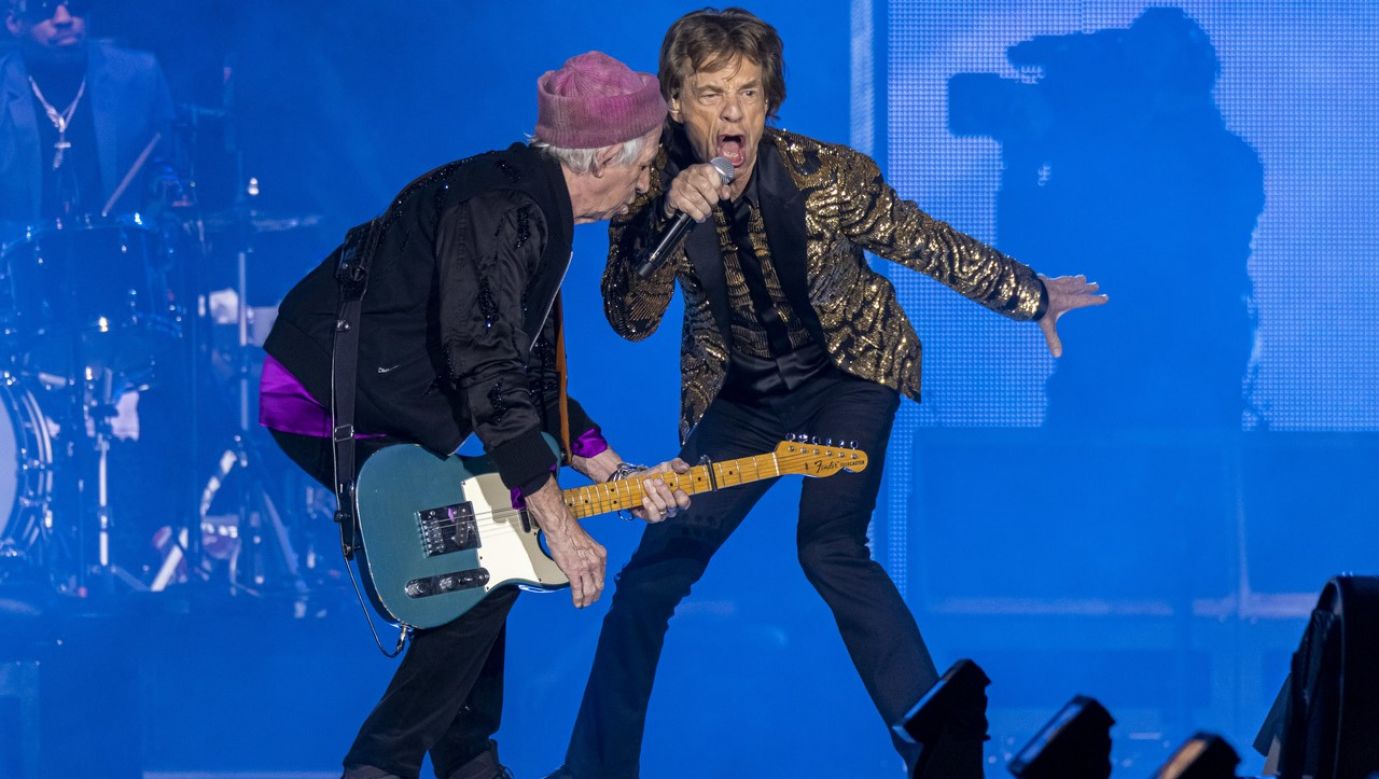 Keith Richards i Mick Jagger mają po 78 lat. Nadal grają i występują. Na zdjęciu koncert The Rolling Stones 15 listopada 2021 roku w Detroit, w stanie Michigan. Fot. Scott Legato/Getty Images