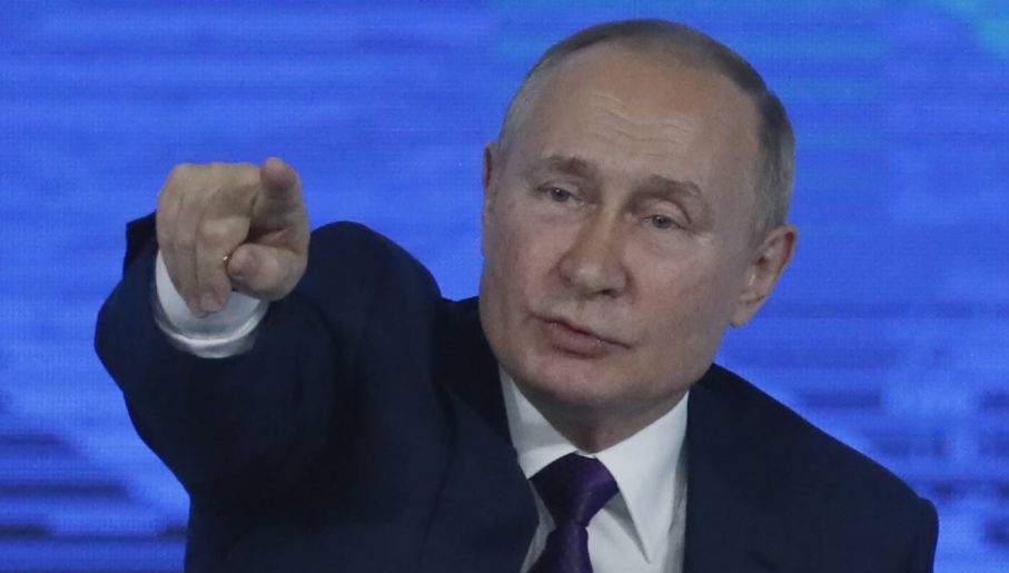 Co szykuje światu Władimir Putin? (fot. EPA/YURI KOCHETKOV)