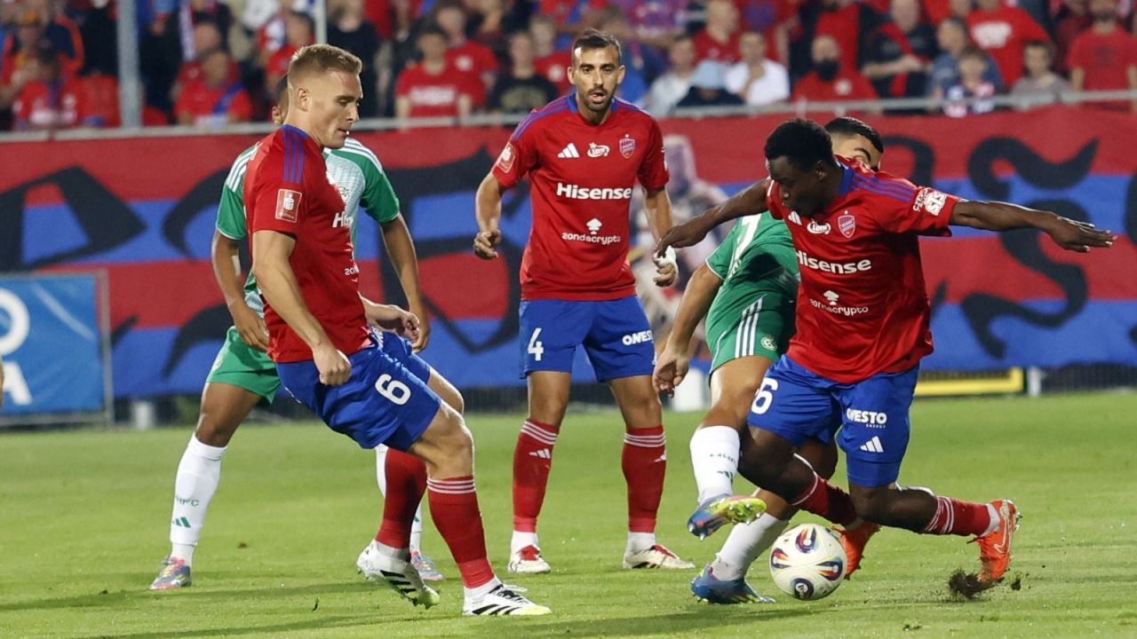 Maccabi Hajfa – Raków Częstochowa. Eliminacje Ligi Konferencji, rewanżowe mecz 3. rundy. Transmisja online na żywo w TVP Sport (14.08.2025)
