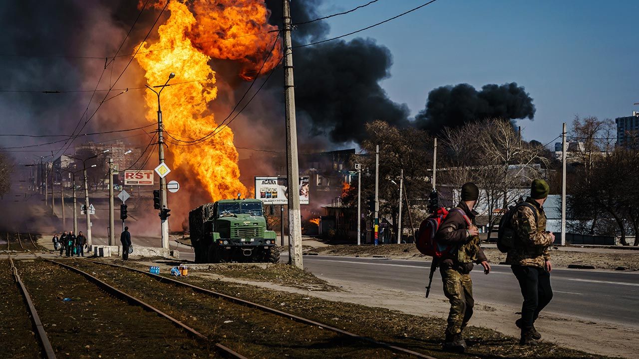 Rosja koncentruje swoje ataki w Donbasie (fot. MARCUS YAM / LOS ANGELES TIMES/Getty Images)