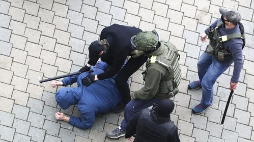 Затрыманне ўдзельнікаў пратэстаў. Здымак мае ілюстрацыйны характар. Крыніца: Вясна / Правы чалавека ў Беларусі / Telegram