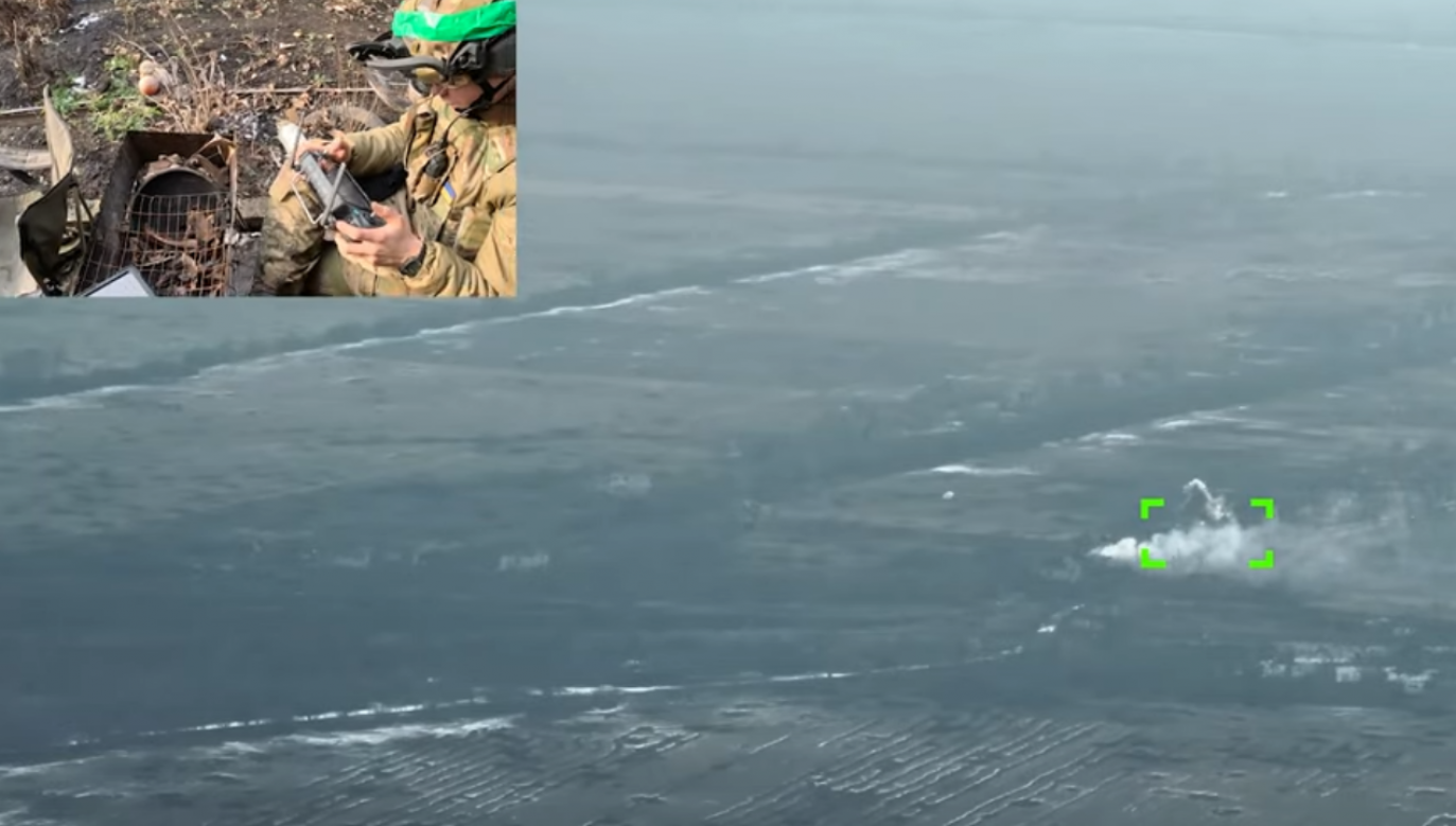 Operatorzy dronów pod Bachmutem naprowadzają polskie Kraby (fot. You Tube)