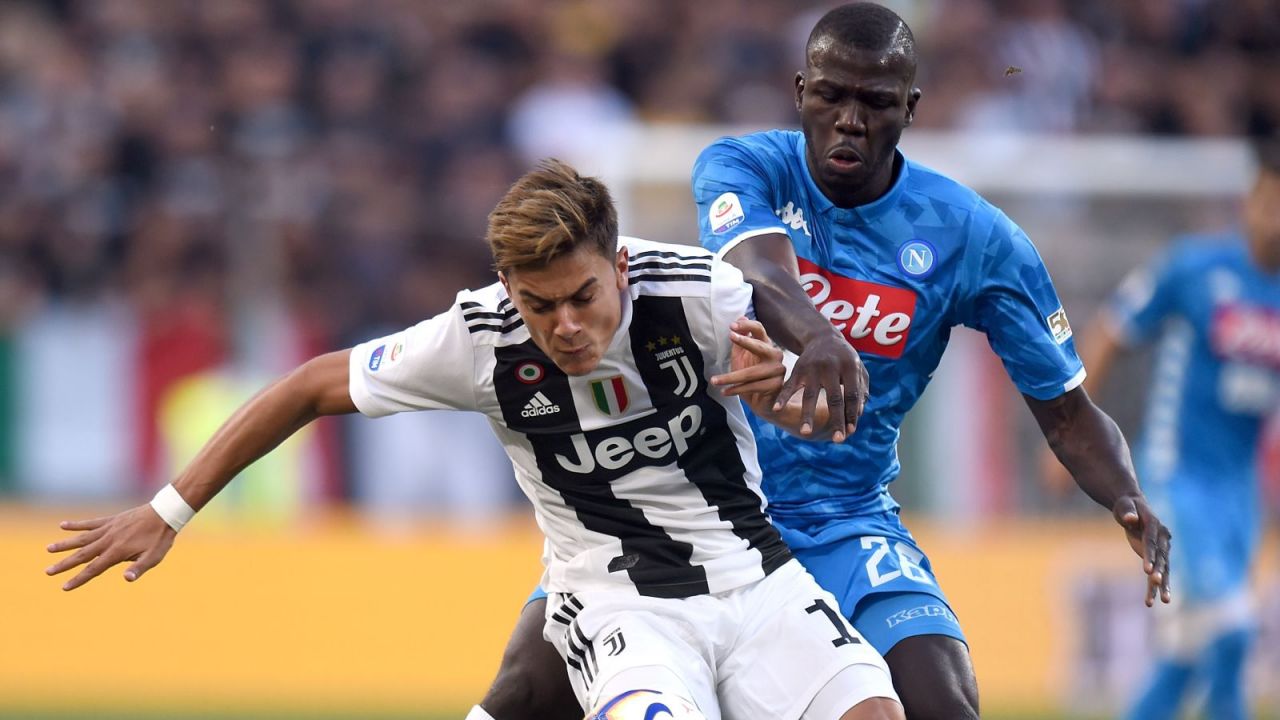 Paulo Dybala i Kalidou Koulibaly (fot. GettyImages)