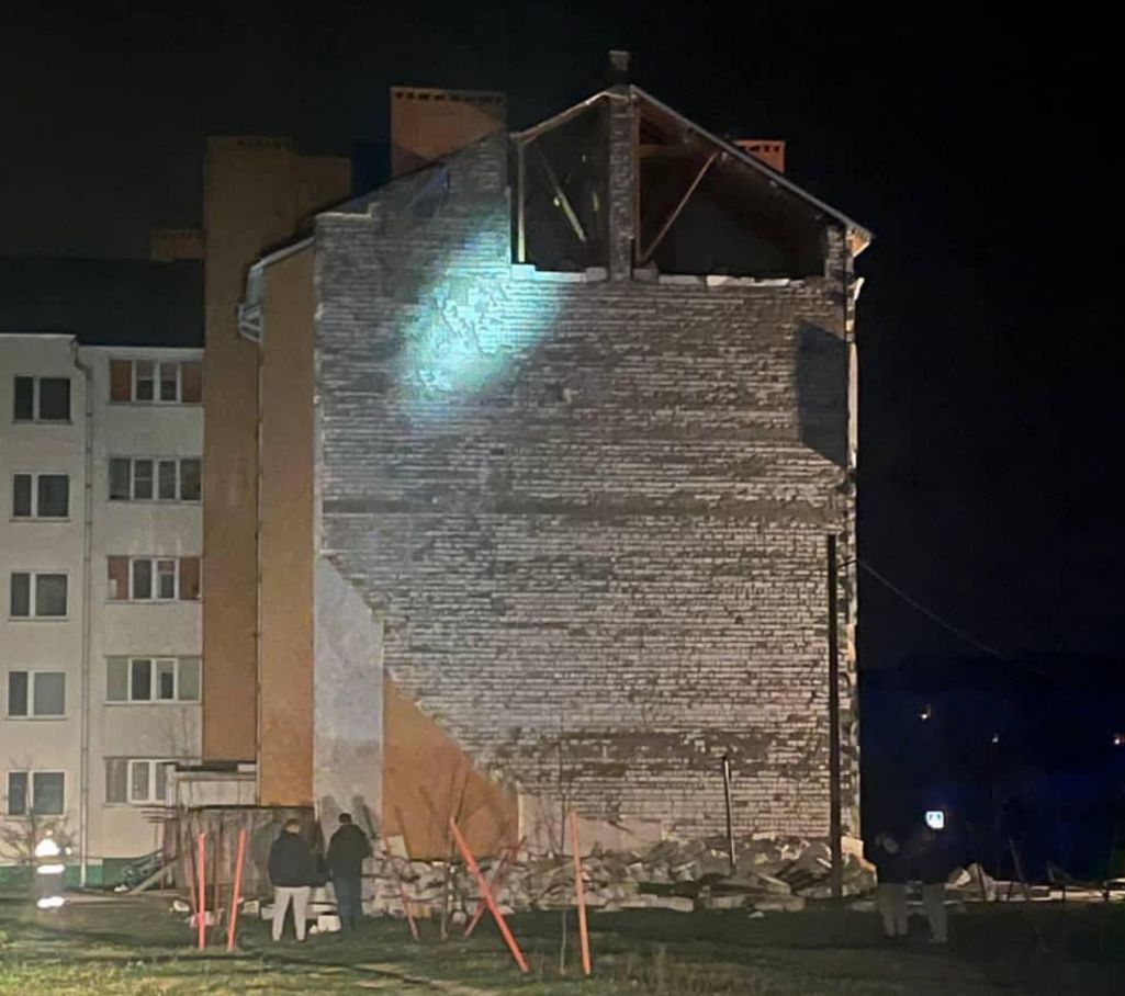 Наступствы ўрагану ў Мазыры. 2 красавіка 2024 года. (Фота: gorodmozyr / Telegram)