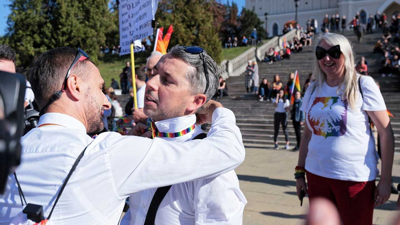 „Jeżeli ktoś mówi o adopcji dzieci przez pary homoseksualne, to skutecznie utrudnia wprowadzenie związków partnerskich” (fot. arch. PAP/Wojtek Jargiło) „Jeżeli ktoś mówi o adopcji dzieci przez pary homoseksualne, to skutecznie utrudnia wprowadzenie związków partnerskich” (fot. arch. PAP/Wojtek Jargiło)