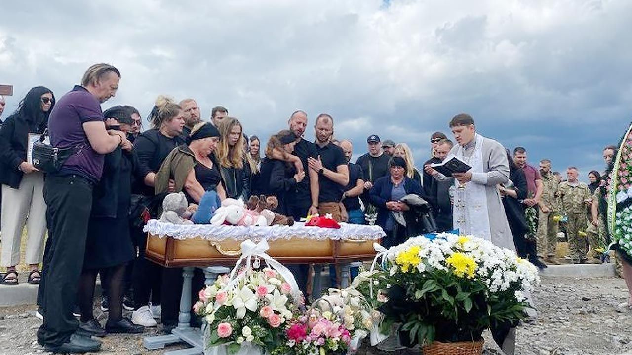 W niedzielę odbył się pogrzeb czteroletniej dziewczynki (fot. TT/Defence of Ukraine)