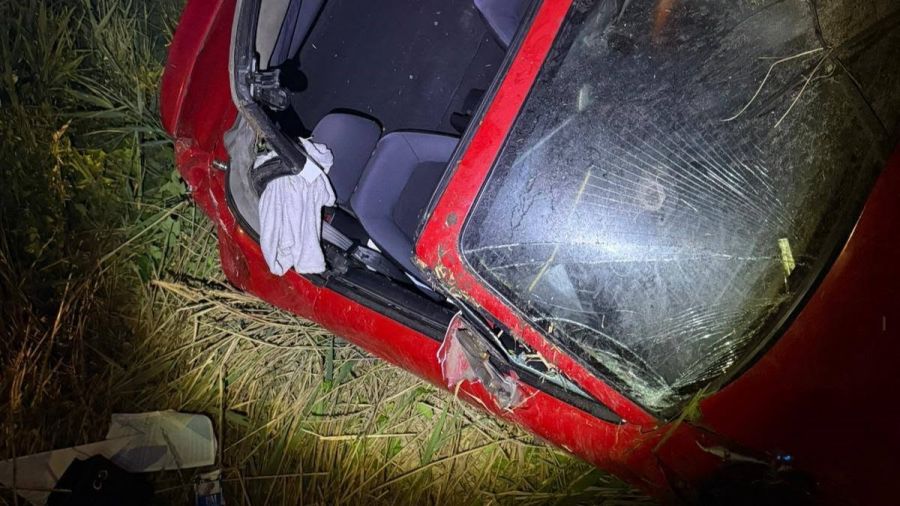 Tragiczny wypadek w Marklowicach. Nie żyje 22-letnia kierująca, Mazda dachowała w nocy