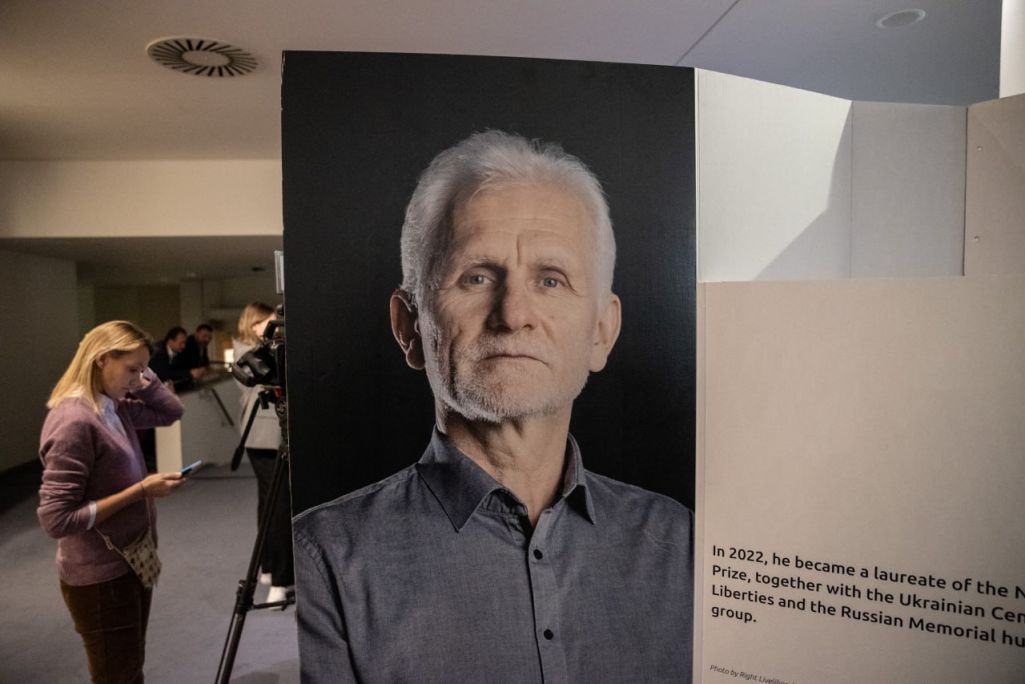 Выстава, прысвечаная Алесю Бяляцкаму ў Еўрапарламенце. (Фота: Светлана Тихановская / Telegram)