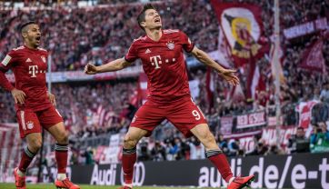 Thiago Alcantara i Robert Lewandowski (fot. Getty Images)
