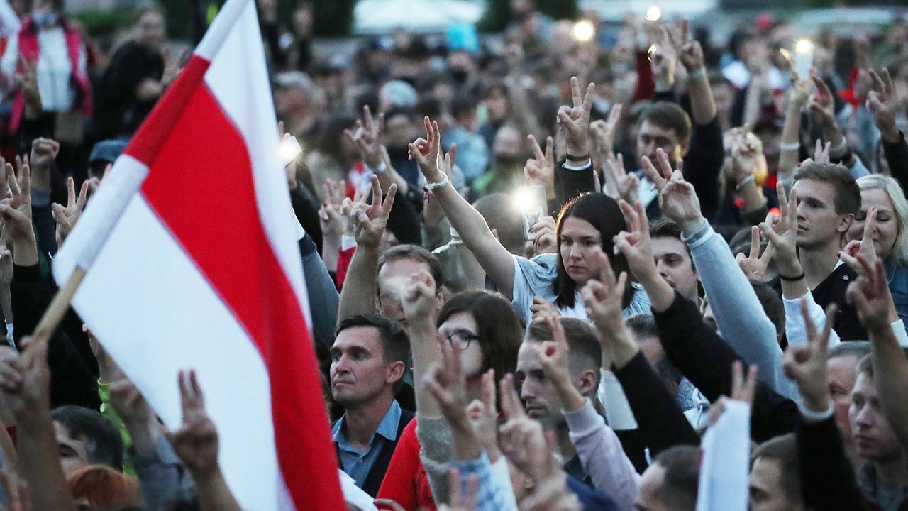 Jak ocenił sekretarz generalny NATO Jens Stoltenberg, „Białoruś to suwerenne i niezależne państwo” (fot. PAP/EPA/TATYANA ZENKOVICH)
