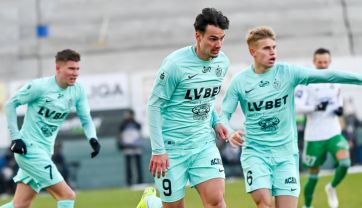 Assad Al Hamlawi w środku (fot. Śląsk Wrocław)