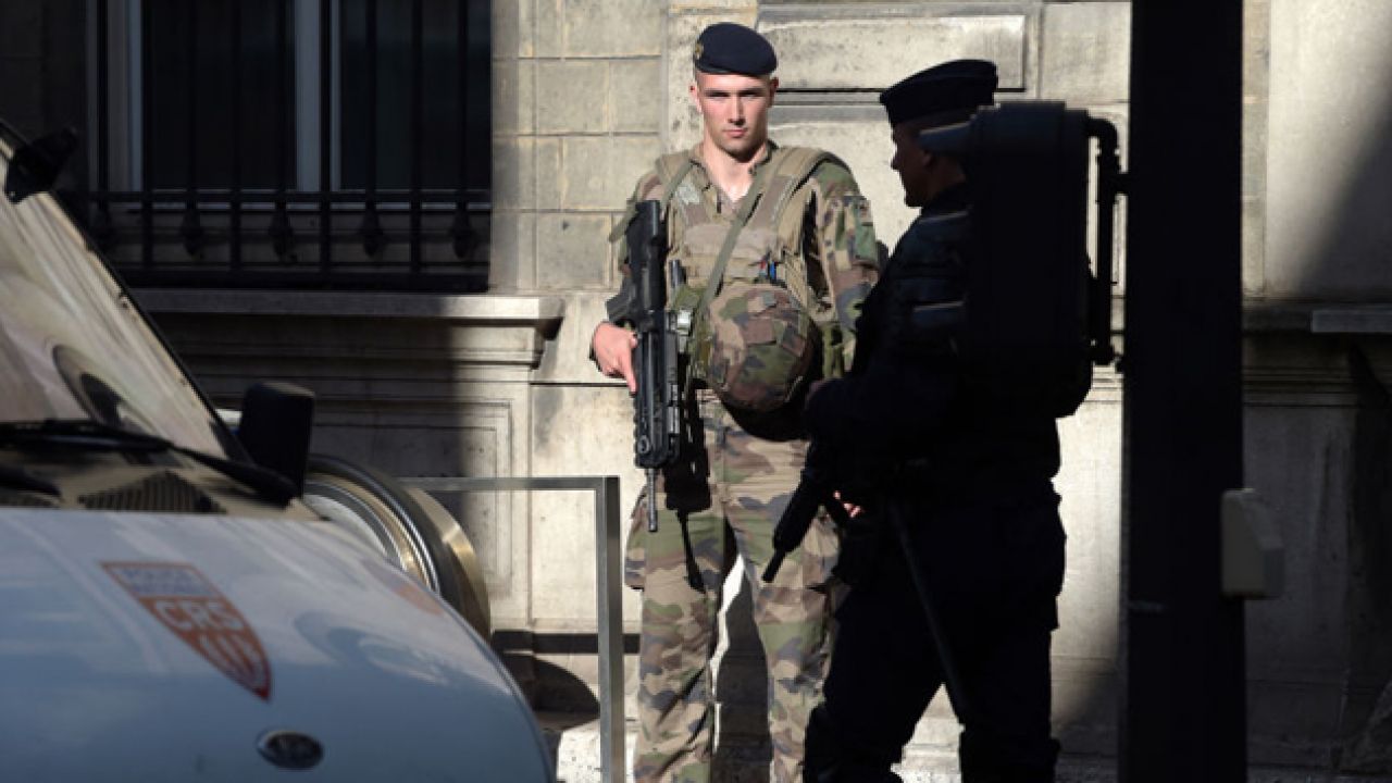W trakcie stanu wyjątkowego we Francji doszło do kilku zamachów (fot. Pascal Le Segretain/Getty Images) W trakcie stanu wyjątkowego we Francji doszło do kilku zamachów (fot. Pascal Le Segretain/Getty Images)