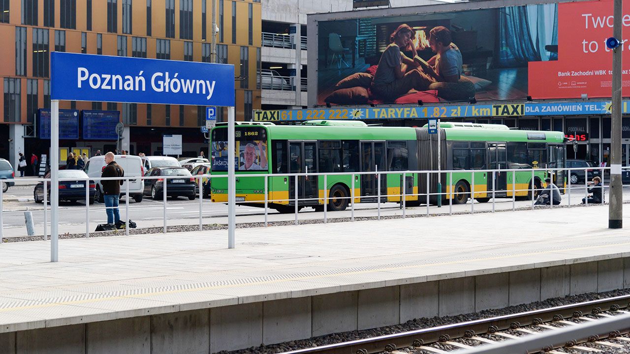 Trwa przywracanie normalnego ruchu pociągów (fot. arch.PAP/Jakub Kaczmarczyk) Trwa przywracanie normalnego ruchu pociągów (fot. arch.PAP/Jakub Kaczmarczyk)