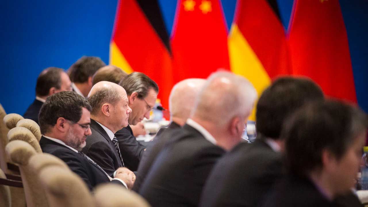 Olaf Scholz odwiedział Chiny m.in. jako minister finansów RFN (fot. Florian Gaertner/Photothek via Getty Images)