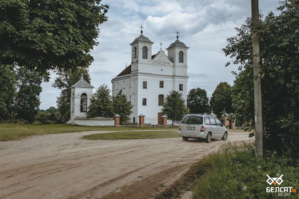 Касцёл у вёсцы Ішчална, Гарадзенская вобласць. (Фота: Белсат)