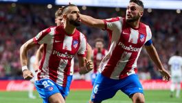 Yannick Carrasco (z lewej) może zostać piłkarzem FC Barcelona (fot. Getty Images)