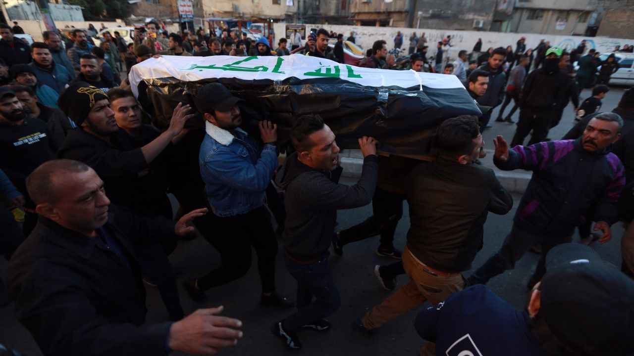 Państwo Islamskie wzięło odpowiedzialność za podwójny samobójczy zamach (fot. Murtadha Al-Sudani/Anadolu Agency via Getty Images) Państwo Islamskie wzięło odpowiedzialność za podwójny samobójczy zamach (fot. Murtadha Al-Sudani/Anadolu Agency via Getty Images)