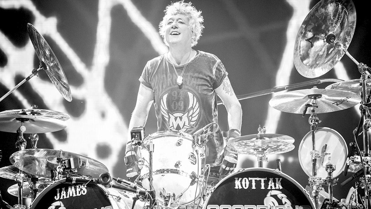 Nie żyje James Kottak, wieloletni perkusista grupy Scorpions | TVP INFO