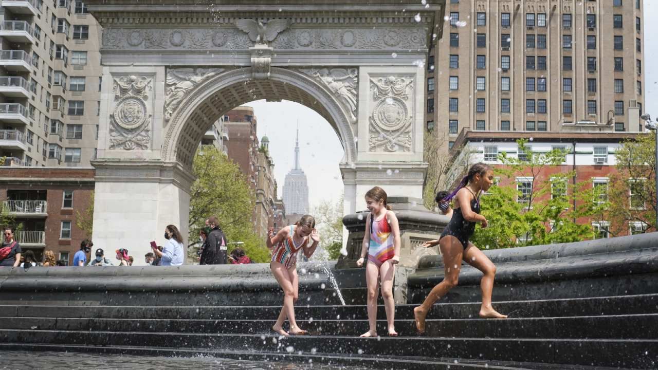 Burmistrz Bill de Blasio ocenił, że miasto jest na drodze do wyzdrowienia (fot. PAP/EPA/JUSTIN LANE) Burmistrz Bill de Blasio ocenił, że miasto jest na drodze do wyzdrowienia (fot. PAP/EPA/JUSTIN LANE)