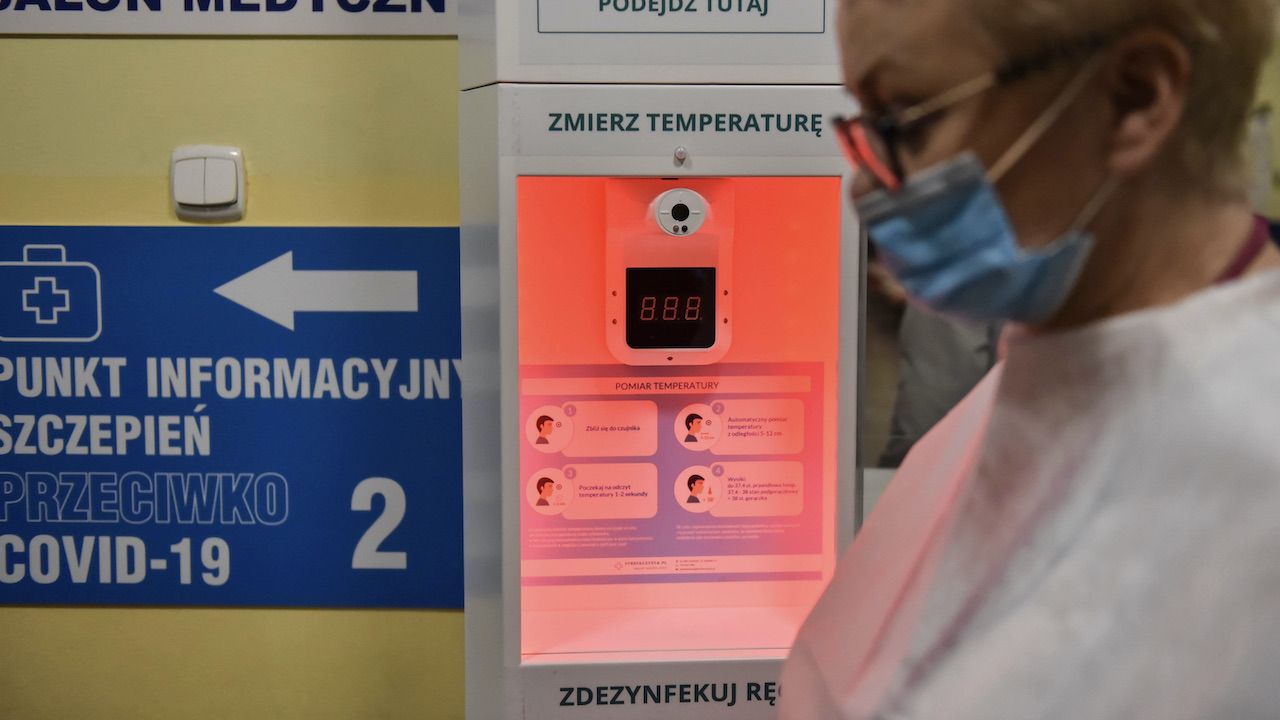 Loteria jest jedną z form zachęty do szczepienia przeciw COVID–19 (fot. arch.PAP/W.Jargiło) Loteria jest jedną z form zachęty do szczepienia przeciw COVID–19 (fot. arch.PAP/W.Jargiło)