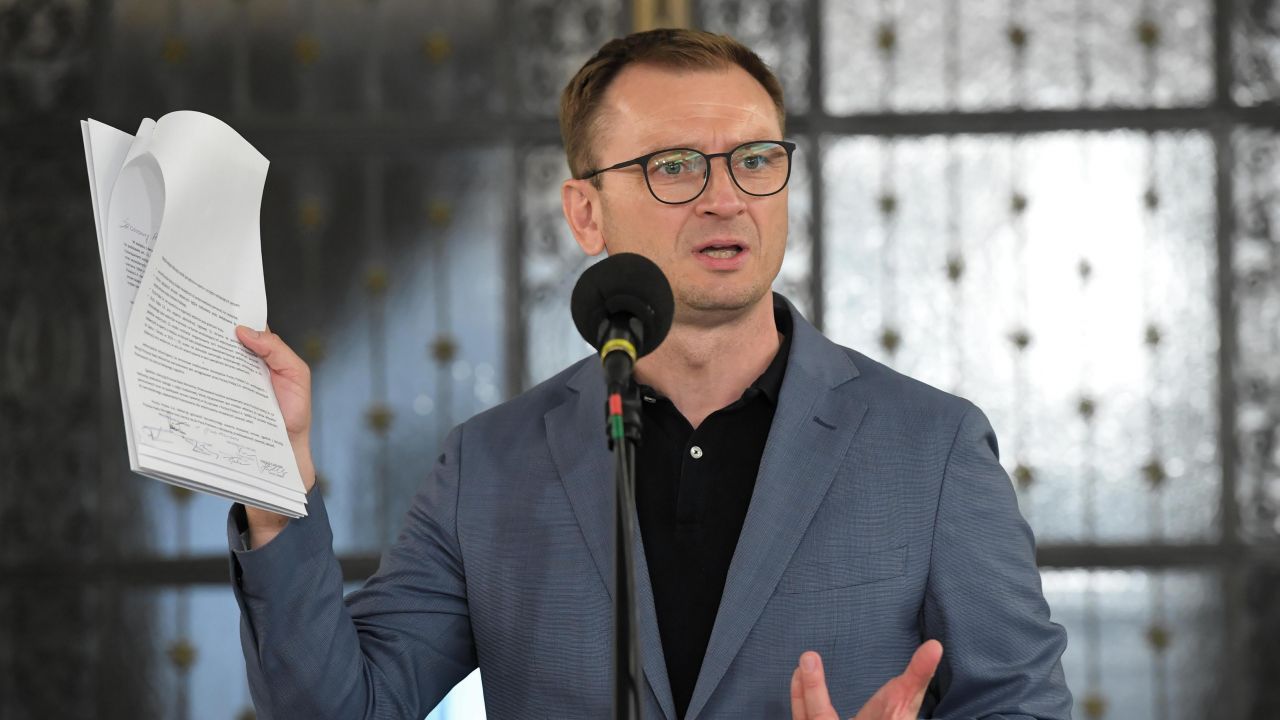 Poseł PO Sławomir Nitras (fot. PAP/Radek Pietruszka) Poseł PO Sławomir Nitras (fot. PAP/Radek Pietruszka)
