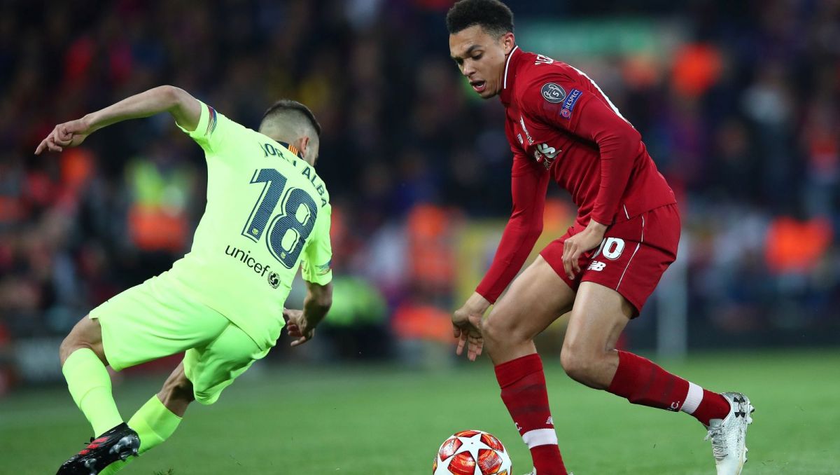 Trent Alexander-Arnold w meczu z Barceloną (fot. Getty Images) Trent Alexander-Arnold w meczu z Barceloną (fot. Getty Images)