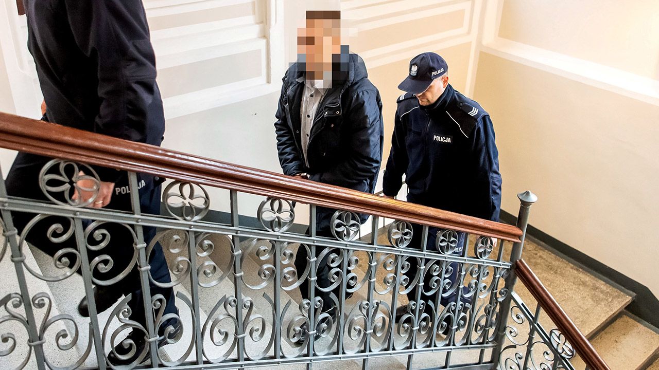 Policjant wykorzystał seksualnie zatrzymaną kobietę (fot. PAP/Tytus Żmijewski) Policjant wykorzystał seksualnie zatrzymaną kobietę (fot. PAP/Tytus Żmijewski)